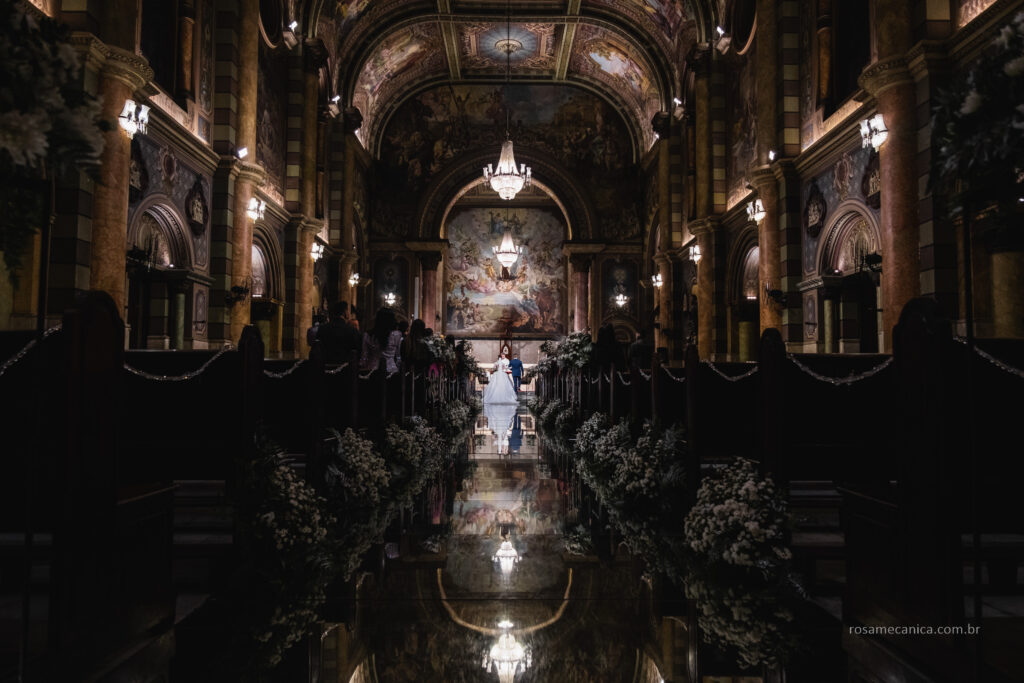 Fotografia de casamento na Catedral do Carmo em Santo André, SP